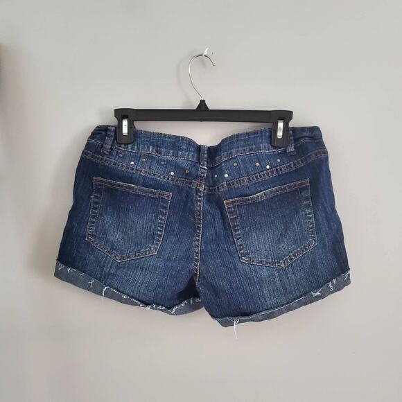 Max Rave Blue Distressed Grommet Accent Short Jean Shorts Size Junior 13 - Picture 2 of 7